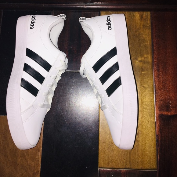 Adidas shoes - Picture 4 of 8